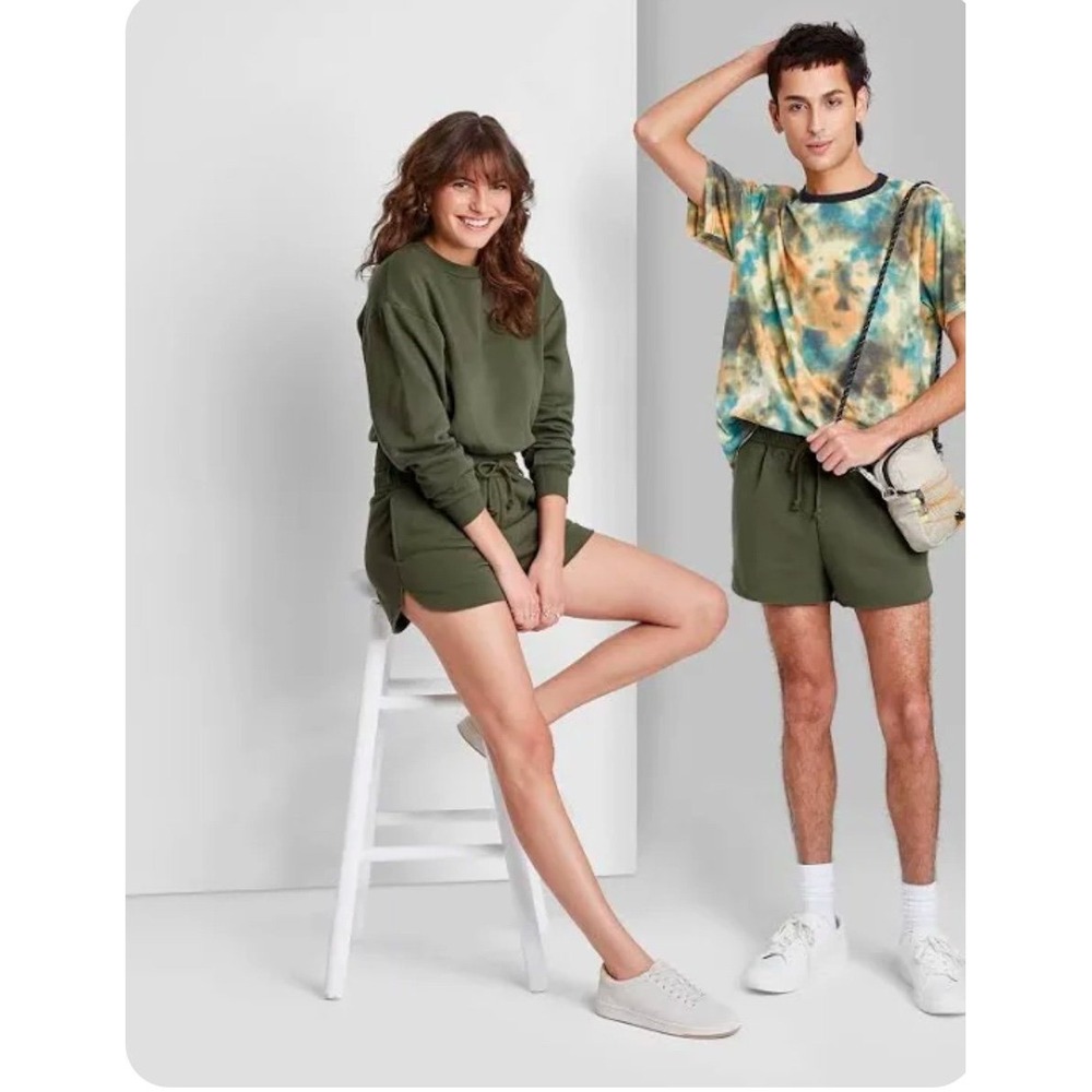 Wild Fable olive green medium dolphin shorts